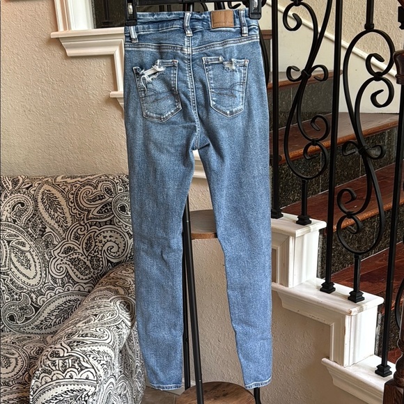 AMERICAN EAGLE OUTFITTERS women's distressed jeans, size 00 - Picture 3 of 12